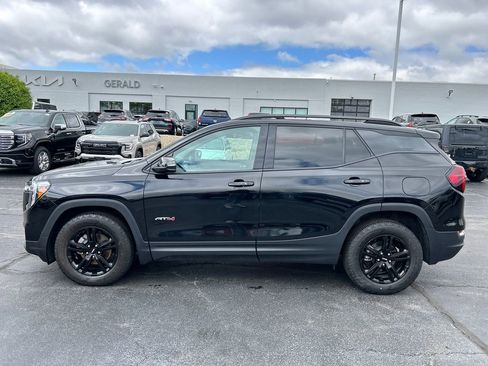 Used 2024 GMC Terrain AT4 AWD/4WD image 7