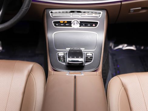 Used 2018 Mercedes-Benz E 300 4MATIC w/ Premium 1 Package image 9