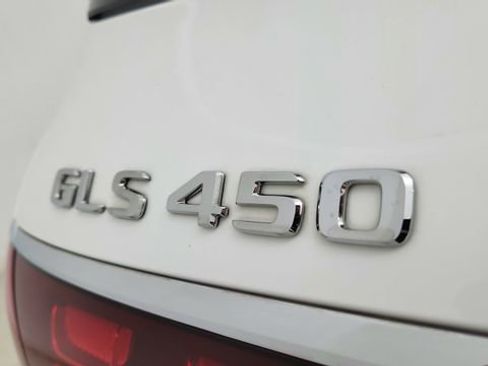 Used 2025 Mercedes-Benz GLS 450 4MATIC image 17