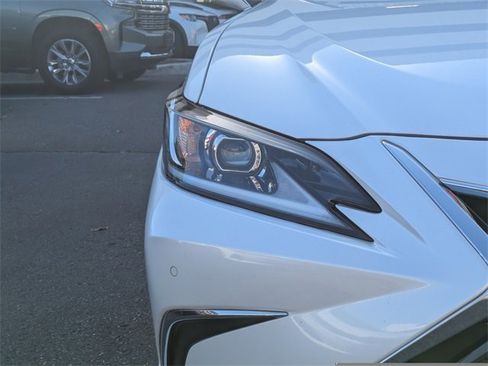 Used 2023 Lexus ES 350 w/ Premium Package image 8