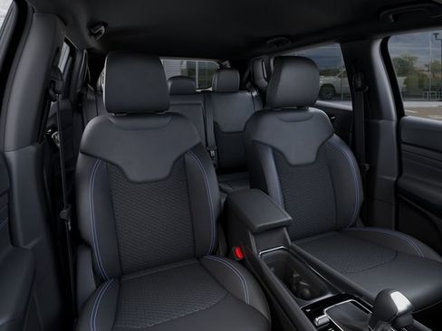 New 2026 Jeep Compass Latitude w/ Quick Order Package 29K AWD/4WD image 17