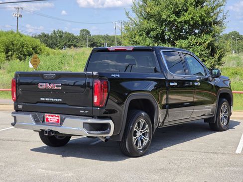 Used 2025 GMC Sierra 1500 SLT AWD/4WD image 6