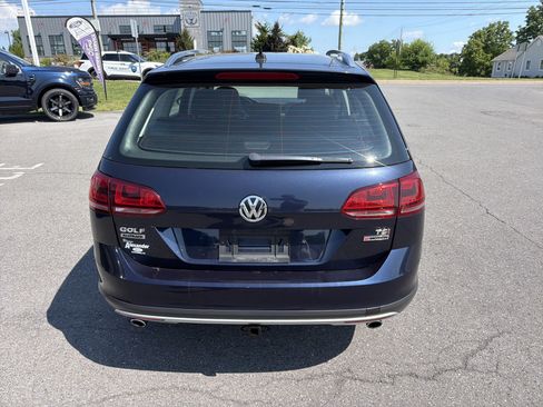 Used 2017 Volkswagen Golf Alltrack AWD/4WD image 4