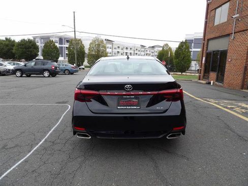 Used 2022 Toyota Avalon XLE image 7