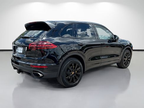Used 2015 Porsche Cayenne Diesel AWD/4WD image 3