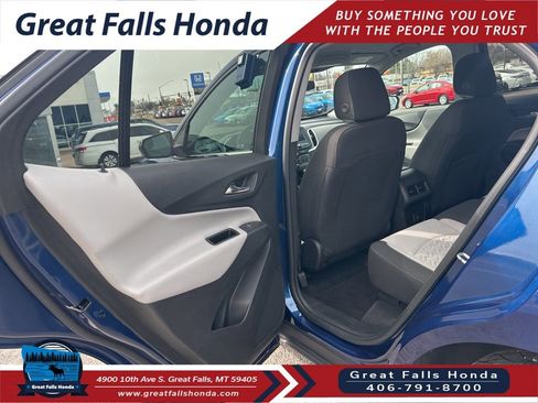 Used 2022 Chevrolet Equinox LT w/ Driver Convenience Package image 19