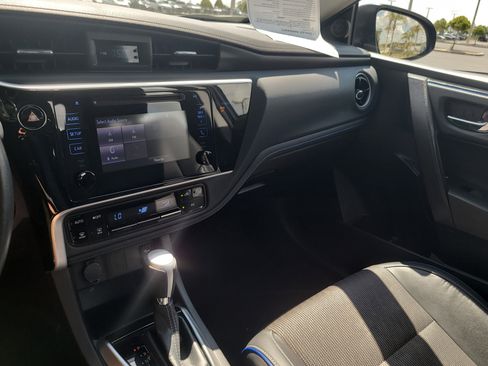 Used 2019 Toyota Corolla SE FWD image 19