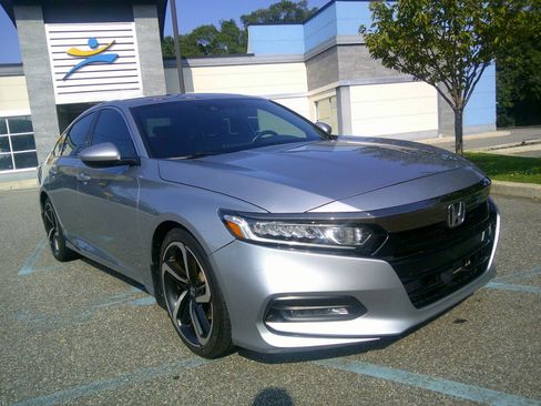 Used 2018 Honda Accord Sport image 36