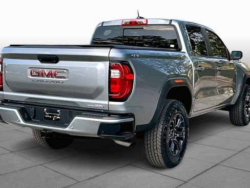 Used 2025 GMC Canyon Elevation w/ Convenience Package image 12