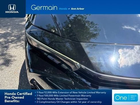 Used 2024 Toyota Crown Platinum AWD/4WD image 3