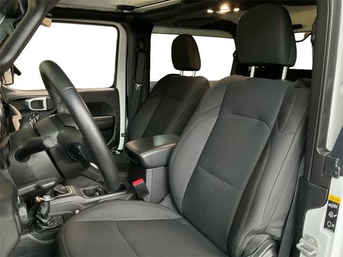 Used 2021 Jeep Wrangler Sport S image 25