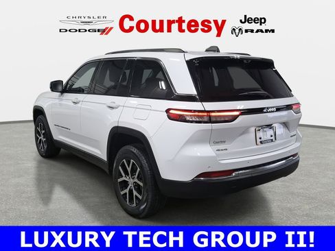 Certified 2024 Jeep Grand Cherokee Limited w/ Luxury Tech Group II image 7