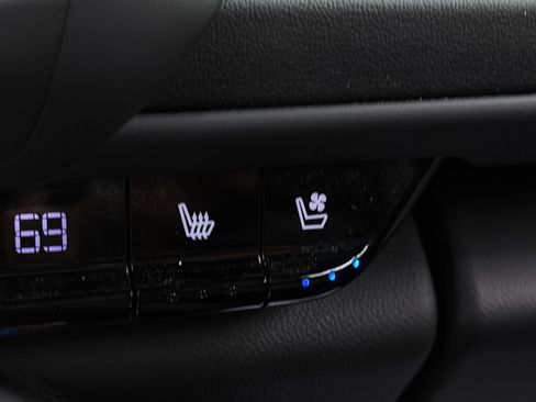 Used 2016 Chevrolet Camaro SS RWD image 10