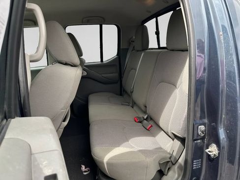 Used 2018 Nissan Frontier SV w/ Value Truck Package AWD/4WD image 25