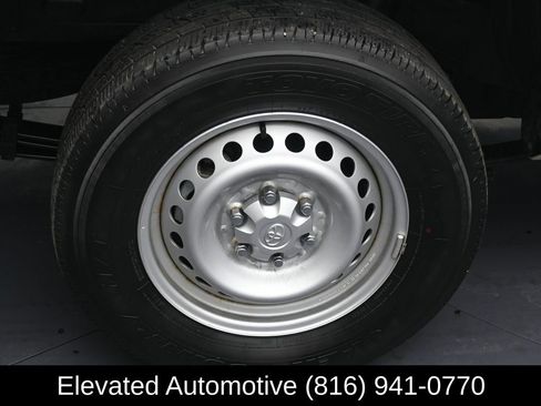 Used 2024 Toyota Tacoma SR RWD image 5