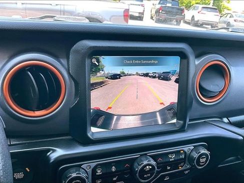 Used 2023 Jeep Gladiator Mojave w/ Cold Weather Group AWD/4WD image 13