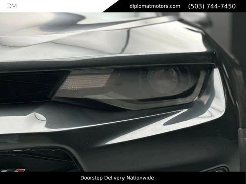 Used 2018 Chevrolet Camaro ZL1 RWD image 12