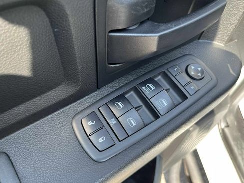 Used 2018 RAM 2500 Tradesman w/ Chrome Appearance Group image 19