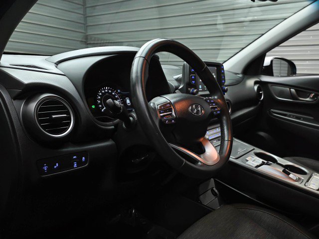 Used 2021 Hyundai Kona SEL w/ Cargo Package FWD image 11
