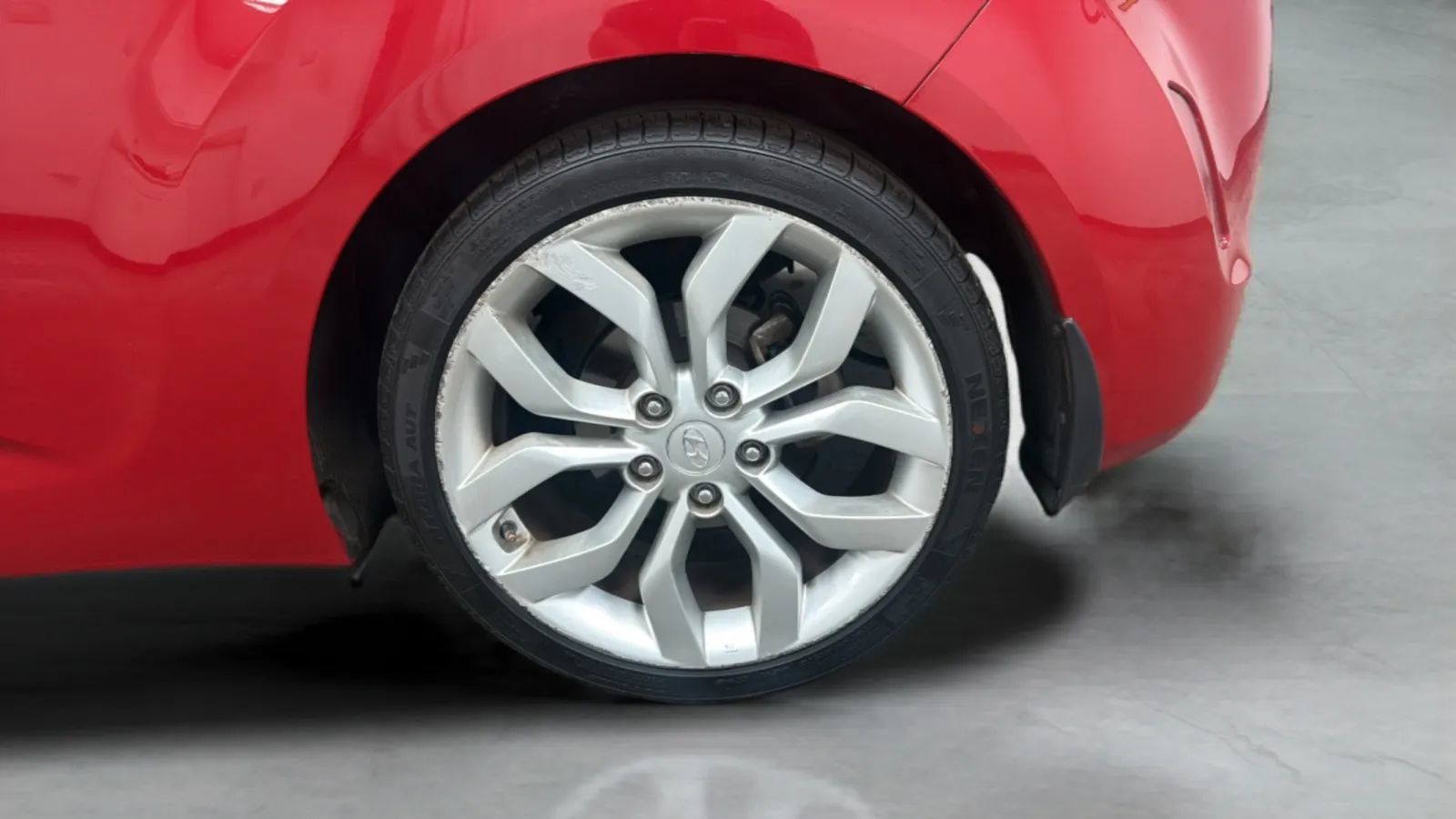 Used 2013 Hyundai Veloster w/ Style Pkg FWD image 25