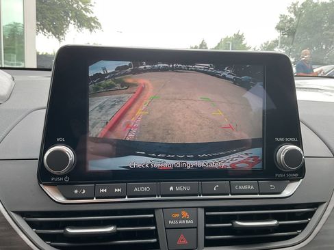 New 2026 Nissan Altima 2.5 SV FWD image 24