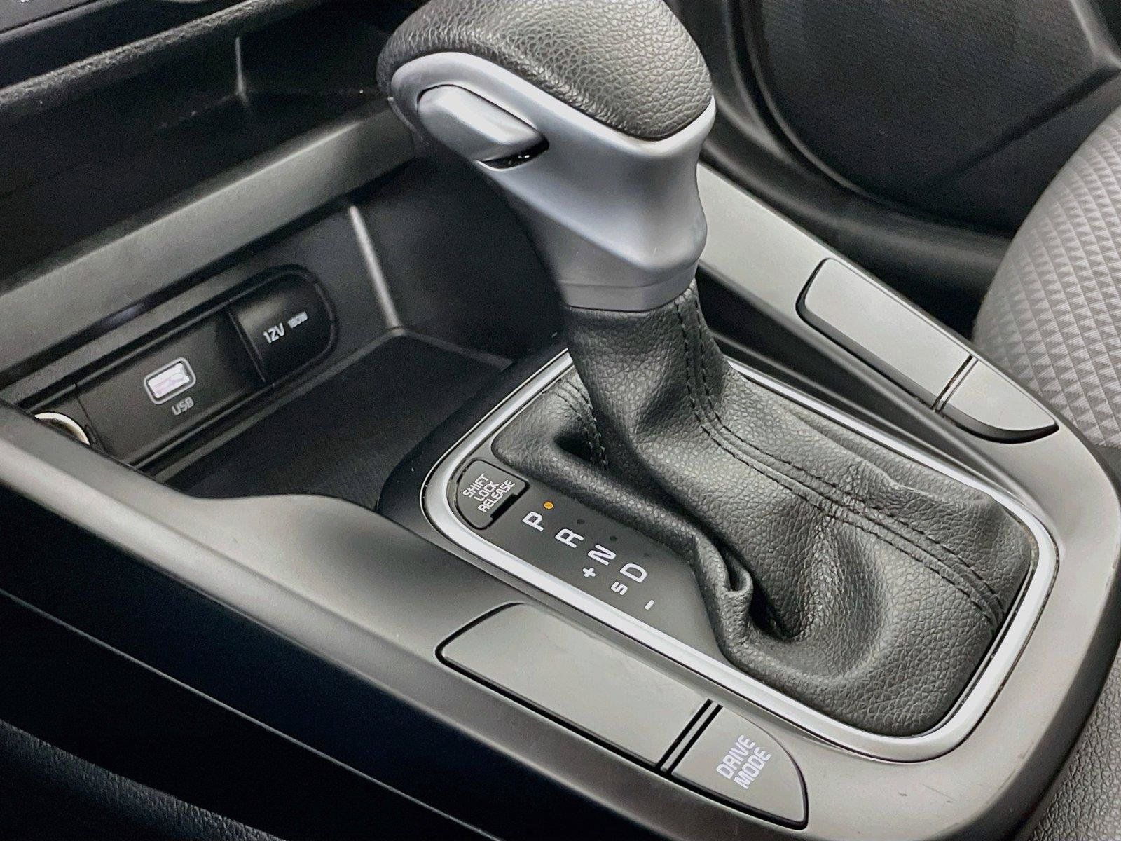 Certified 2025 Kia Soul LX w/ LX Technology Package FWD image 19