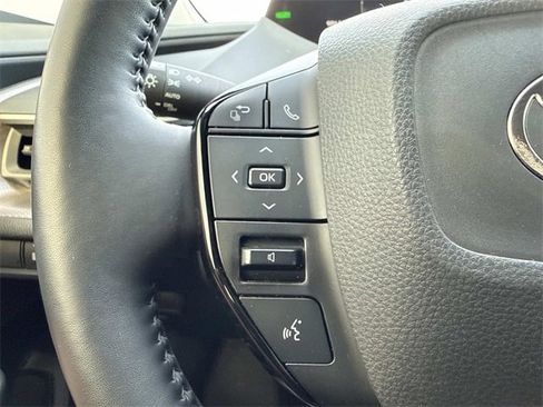 Used 2023 Toyota Prius XLE image 28
