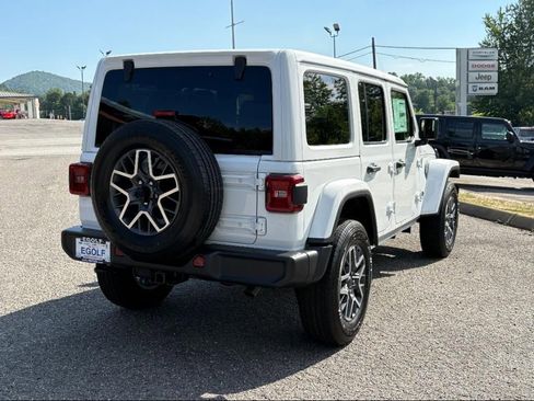 New 2025 Jeep Wrangler Unlimited Sahara AWD/4WD image 2