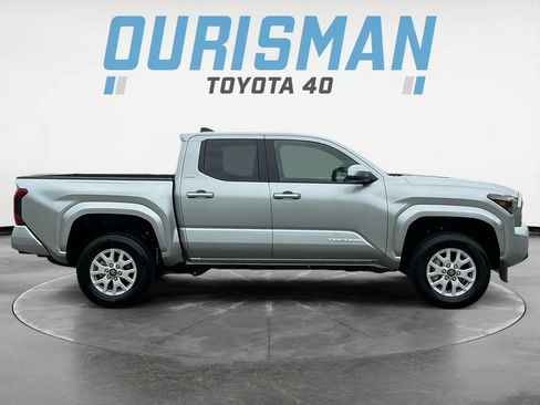 Certified 2026 Toyota Tacoma SR5 AWD/4WD image 9