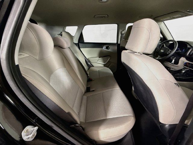 Used 2020 Kia Soul LX FWD image 32