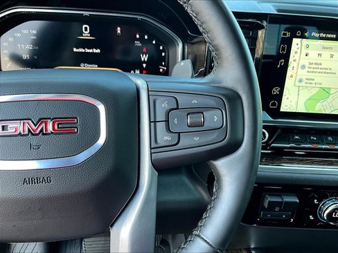Used 2025 GMC Sierra 1500 Elevation w/ Elevation Premium Package AWD/4WD image 12