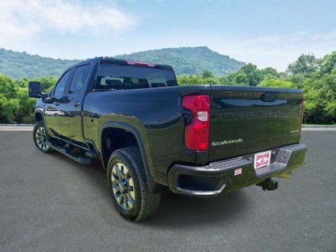 Used 2025 Chevrolet Silverado 2500 Custom w/ Custom Value Package AWD/4WD image 22