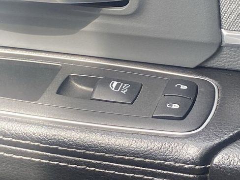 Used 2023 RAM 2500 Big Horn w/ Level 1 Equipment Group image 39