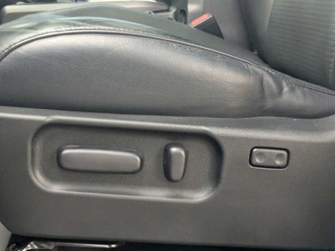 Used 2020 Toyota Tacoma TRD Off-Road w/ TRD Premium Off Road Package AWD/4WD image 23