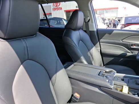 New 2026 Toyota Grand Highlander AWD image 10