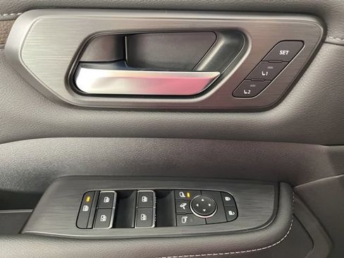 New 2026 Nissan Armada SL w/ Captain's Chari Seat Package RWD image 31