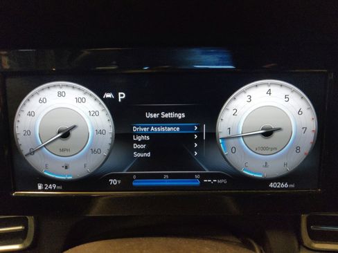 Used 2022 Hyundai Elantra SEL w/ Convenience Package FWD image 23