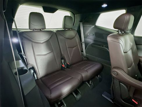 Used 2022 Cadillac XT6 Premium Luxury image 28