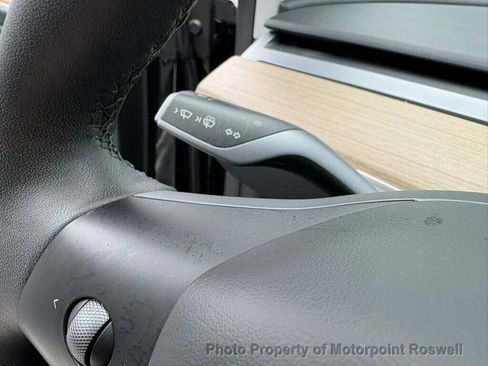 Used 2023 Tesla Model Y 2WD image 16