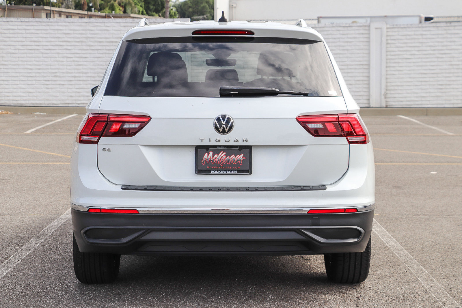 Used 2023 Volkswagen Tiguan SE FWD image 7