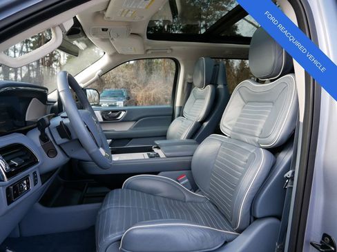 Used 2024 Lincoln Navigator Black Label AWD/4WD image 15