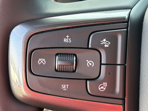 Used 2025 Chevrolet Silverado 2500 ZR2 w/ Technology Package image 42