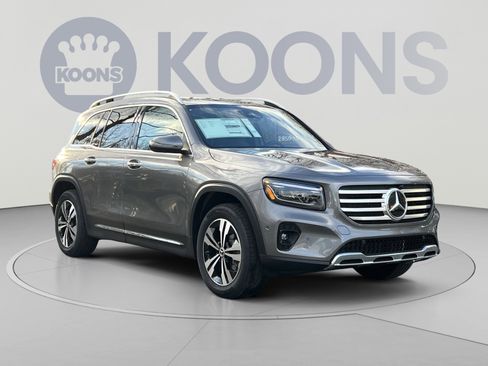 Used 2026 Mercedes-Benz GLB 250 4MATIC image 8