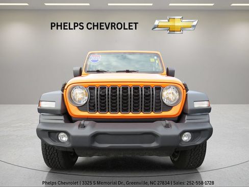 Used 2025 Jeep Wrangler Sport AWD/4WD image 4