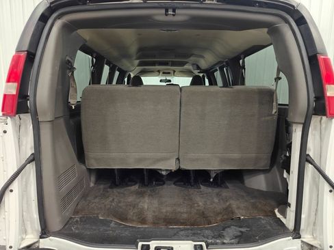 Used 2016 Chevrolet Express 3500 LT w/ LT Preferred Equipment Group RWD image 29