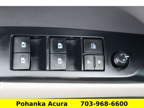 Used 2019 Toyota Camry LE image 18