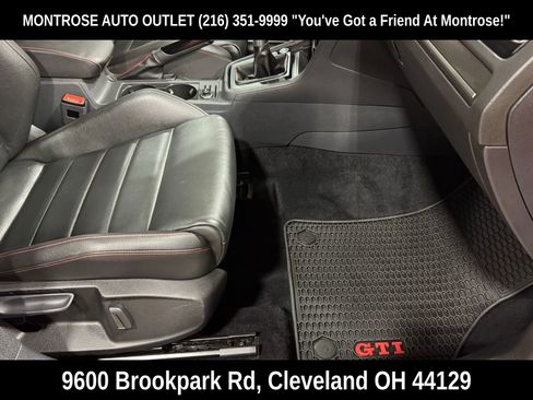 Used 2020 Volkswagen GTI SE image 48