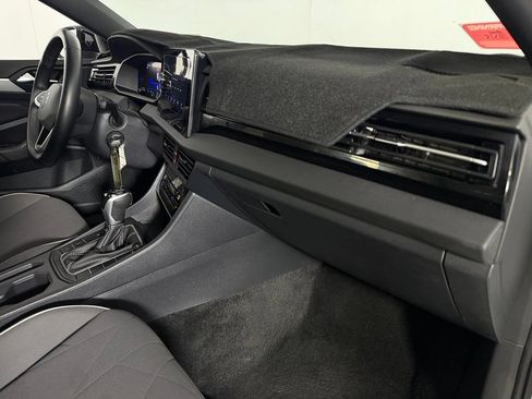 Used 2025 Volkswagen Jetta Sport FWD image 30