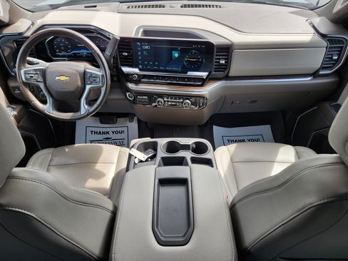 Used 2024 Chevrolet Silverado 1500 LT AWD/4WD image 15