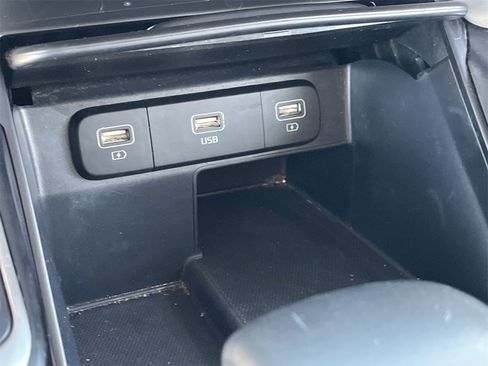 Certified 2022 Kia Sorento S image 27